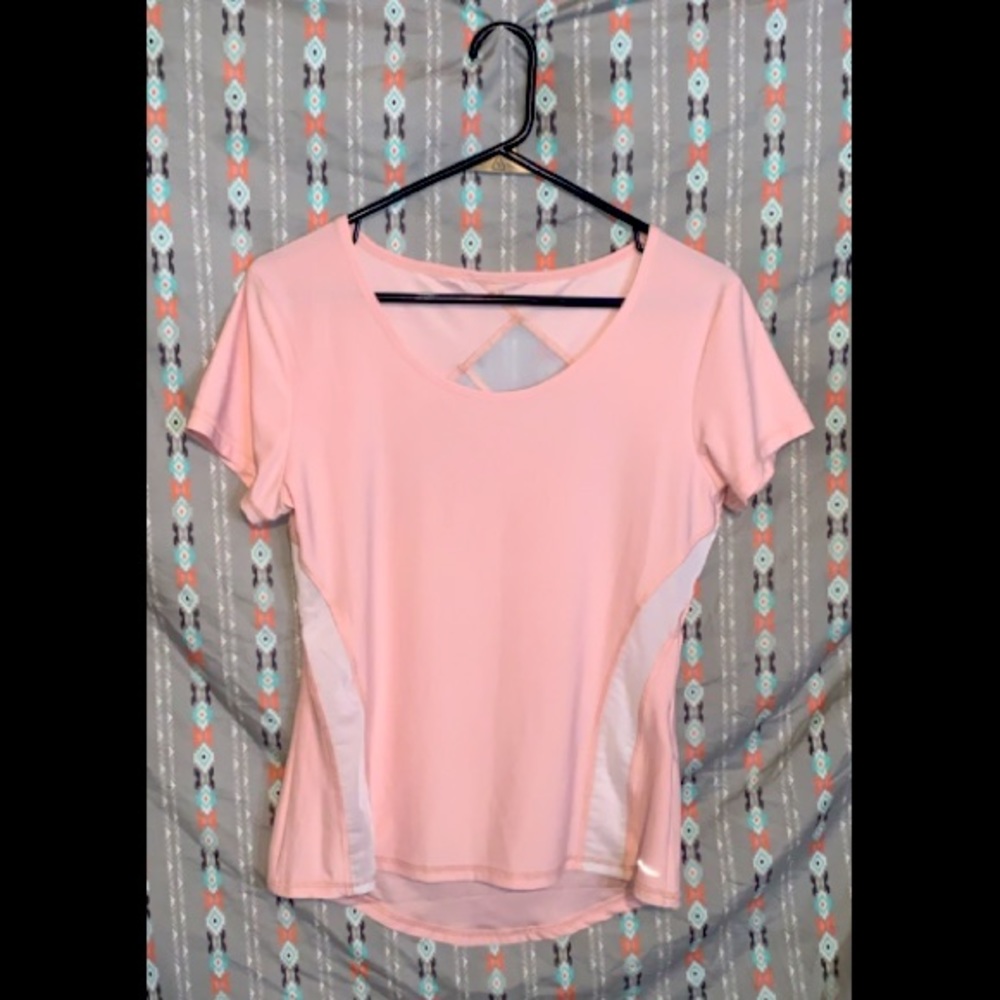 Short sleeve active wear